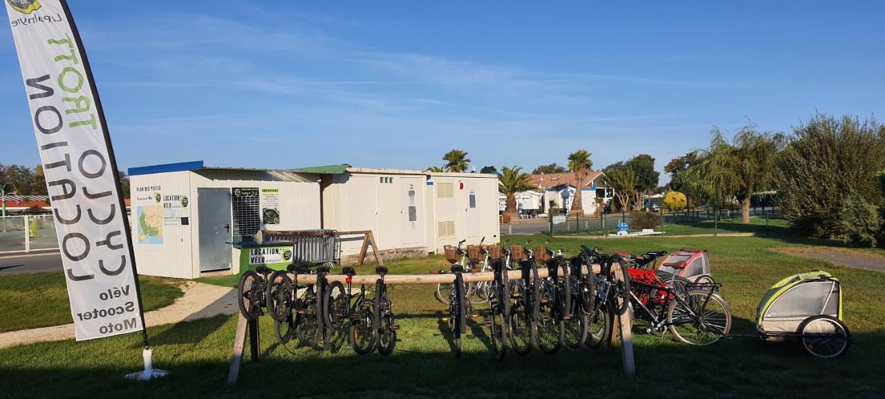 Mobilhome climatisé-2ch-terrasse chauffée-camping Les Charmettes Les Mathes Esterno foto