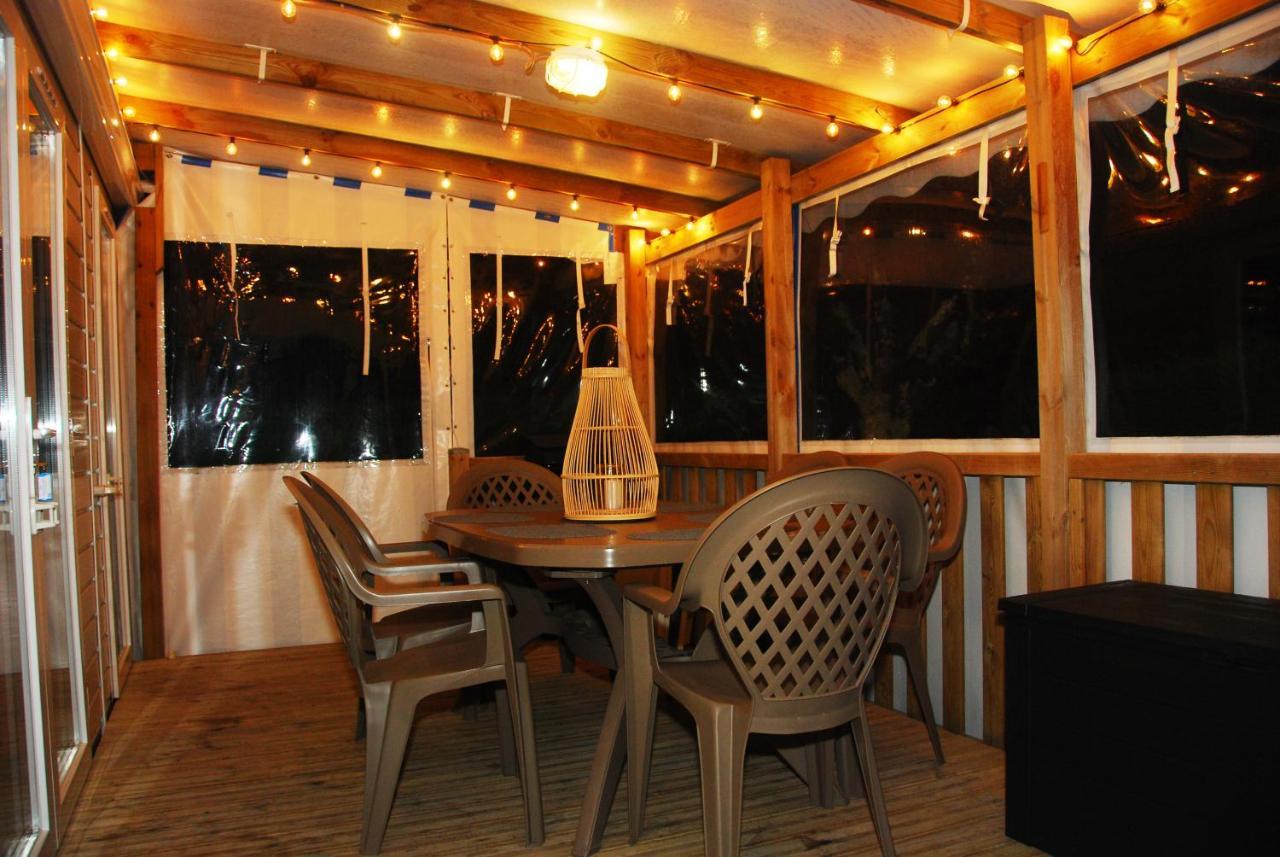 Mobilhome climatisé-2ch-terrasse chauffée-camping Les Charmettes Les Mathes Esterno foto